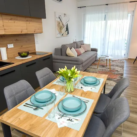 Complex Nine Apartment Osijek Exterior photo