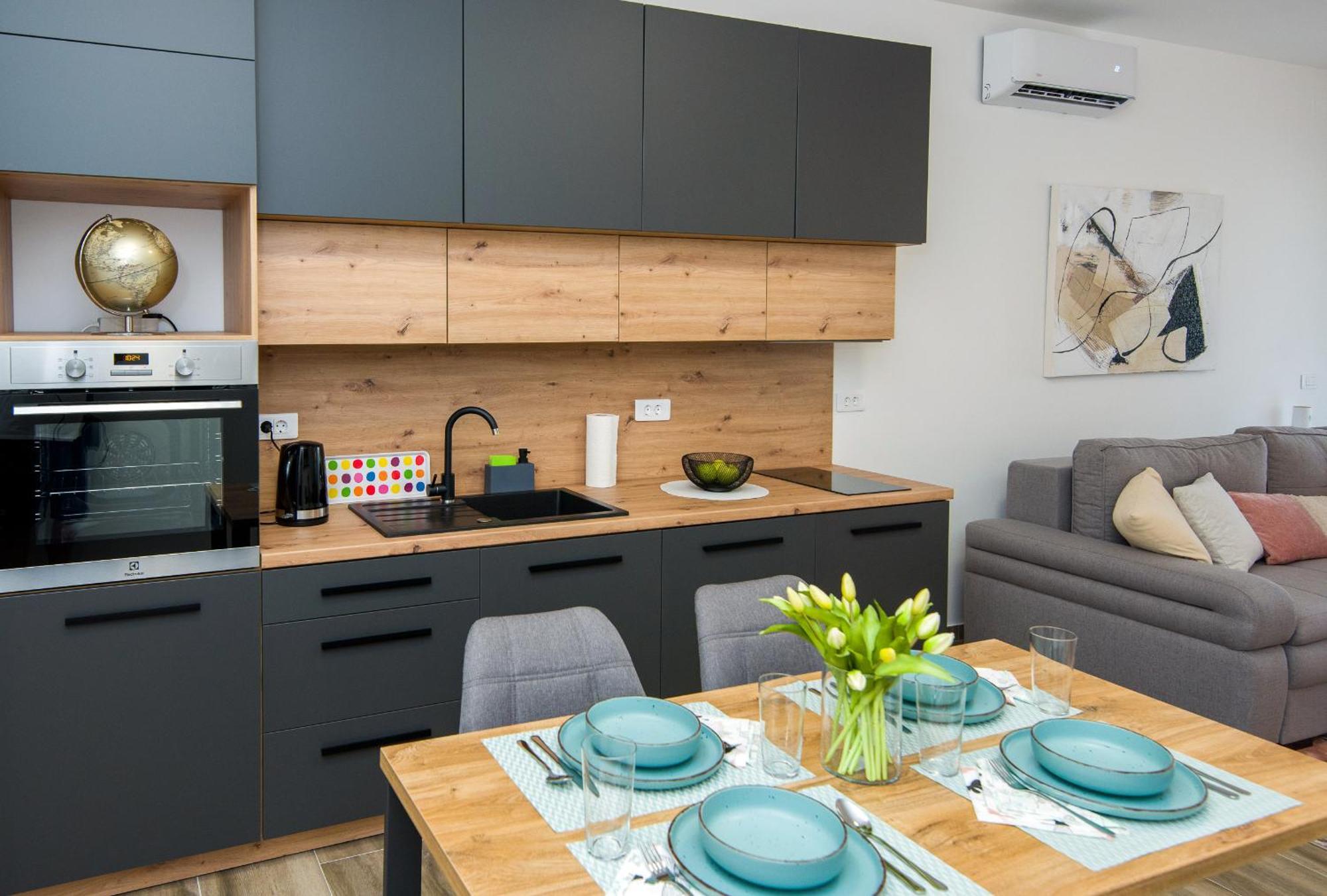 Complex Nine Apartment *